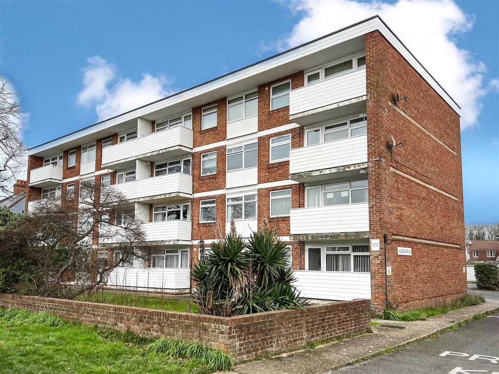 Redlands Lane, Fareham 1 bed apartment £150,000