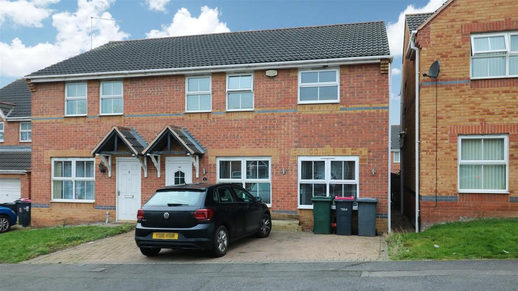 Farm Drive, Rawmarsh, Rotherham 3 bed townhouse £165,000
