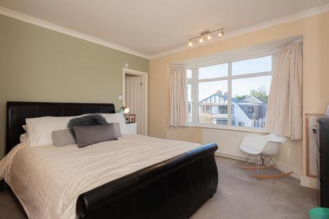 16 Clandon Close, Epsom, KT17 2NH