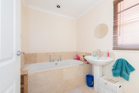 16 Clandon Close, Epsom, KT17 2NH