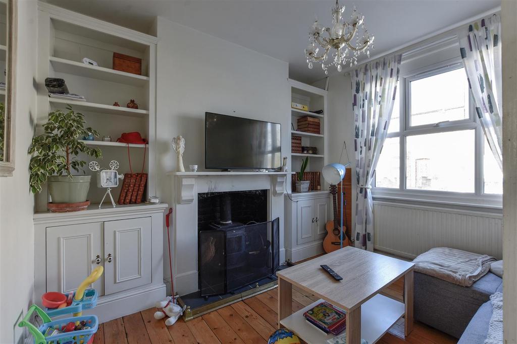 St. Philips Road, Newmarket 3 bed terraced house £325,000