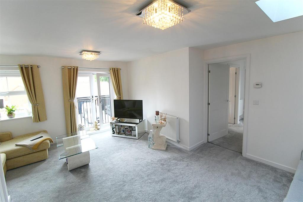 Living/dining area