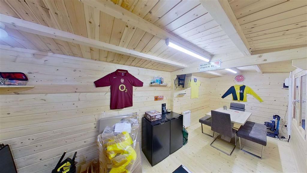 Cabin/study