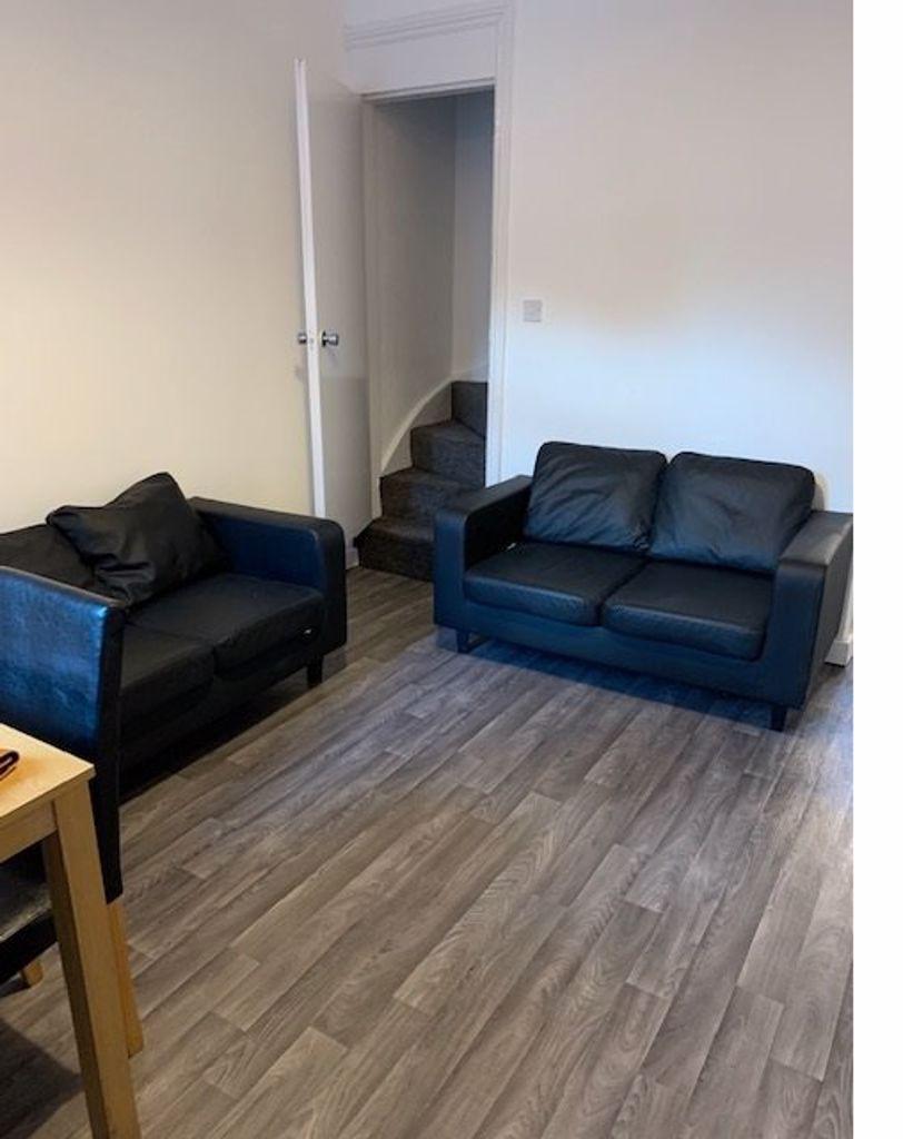 COLCHESTER STREET HILLFIELDS COVENTRY CV15NY 4 bed house £1,599 pcm (£369 pw)