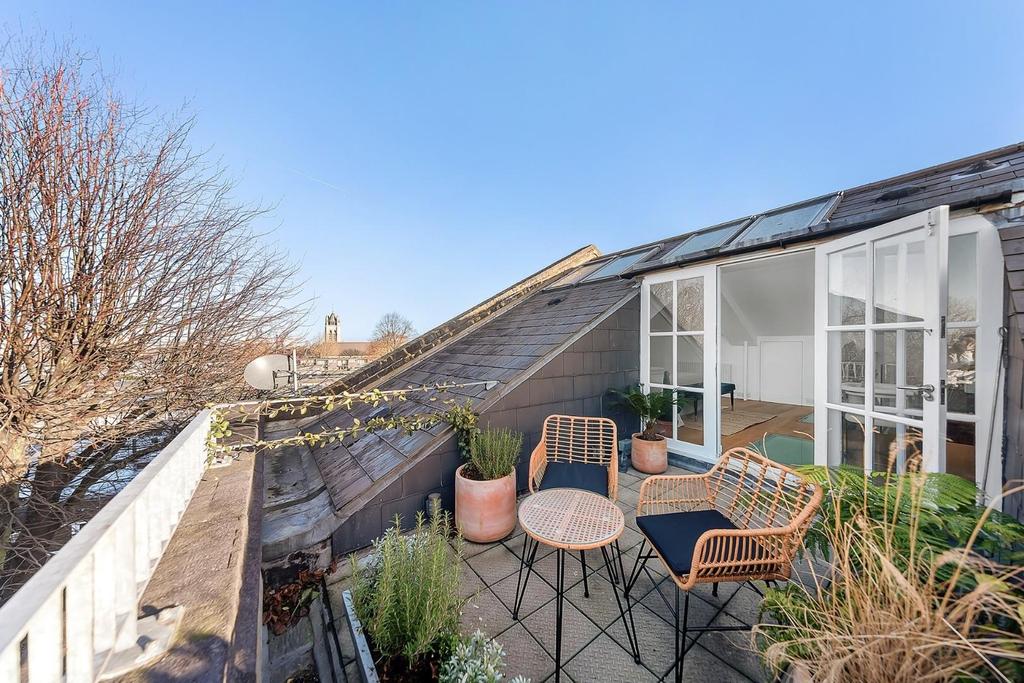 Roof Terrace (2).jpg