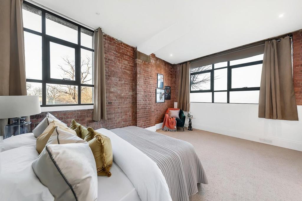 Bedroom (2).jpg