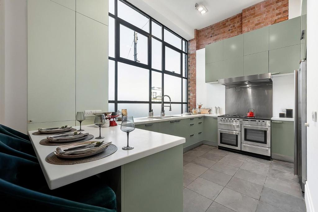 Kitchen (1).jpg