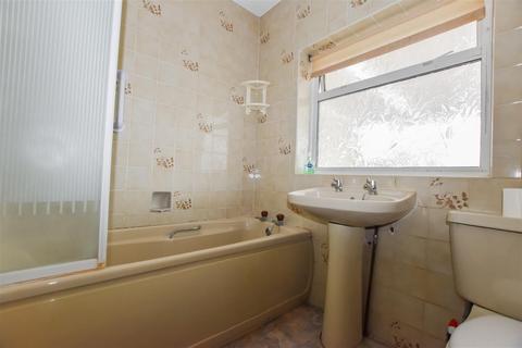 7 Beech Lawn, Anlaby, Hull, HU10 7BN