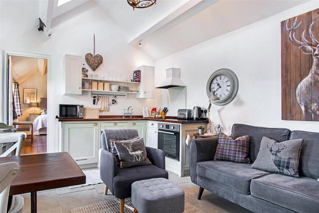Kitchen/living area