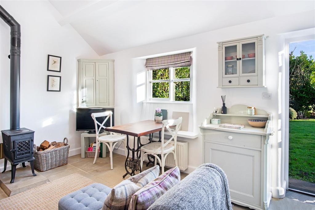 Kitchen/living area