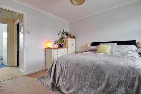 27 Broad Leys Road, Barnwood, Gloucester, GL4 3YW