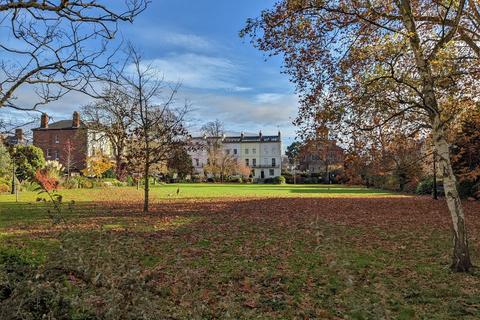 Flat 4, 10 Brunswick Square, Gloucester, GL1 1UG
