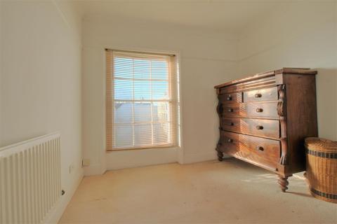 Flat 4, 10 Brunswick Square, Gloucester, GL1 1UG