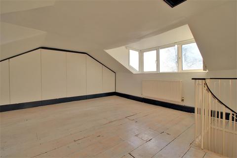 Flat 4, 10 Brunswick Square, Gloucester, GL1 1UG