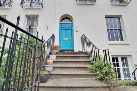 Flat 4, 10 Brunswick Square, Gloucester, GL1 1UG
