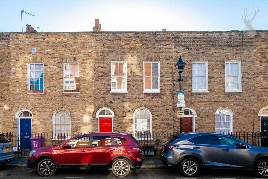 Street, London 4 bed house £1,000,000
