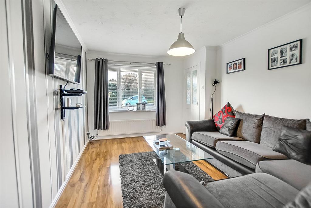 Pemberton Road, Woodham, Newton Aycliffe 2 bed semidetached house £