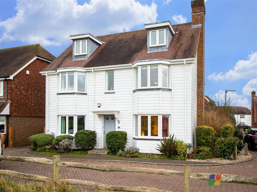 GLORIOUS OUTLOOK The Hemsleys, Pease Pottage 4 bed detached house for