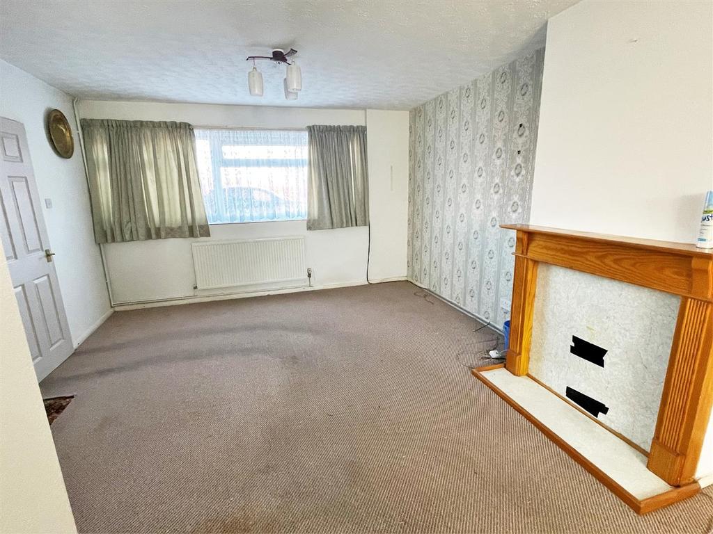 Brook Street, Chippenham 3 bed semidetached house £225,000