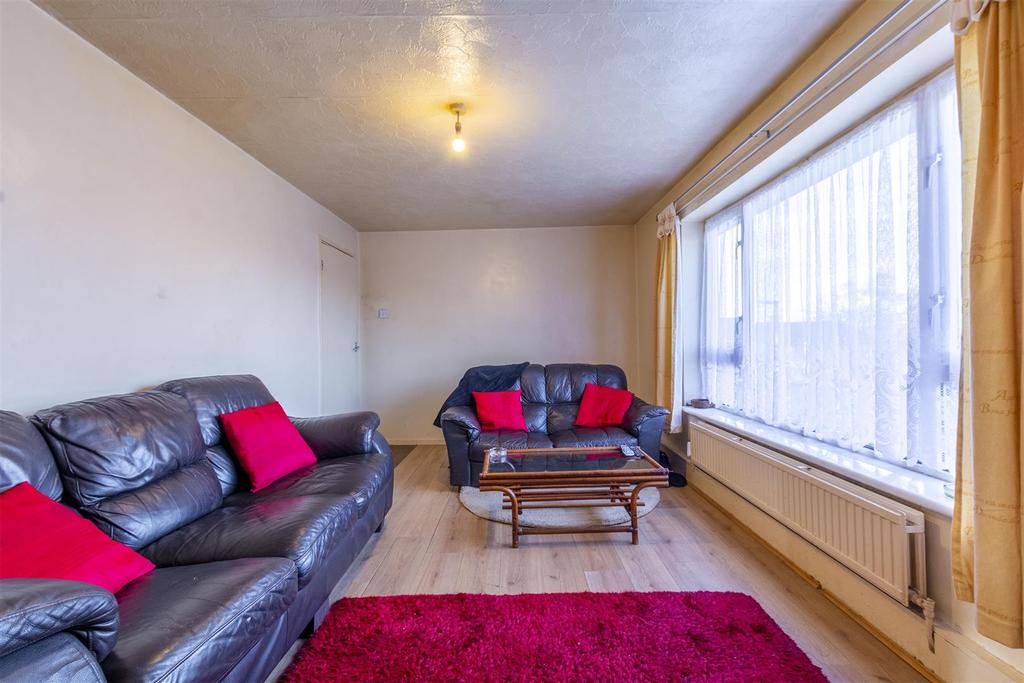 Living Room (2)-HDR copy.jpg