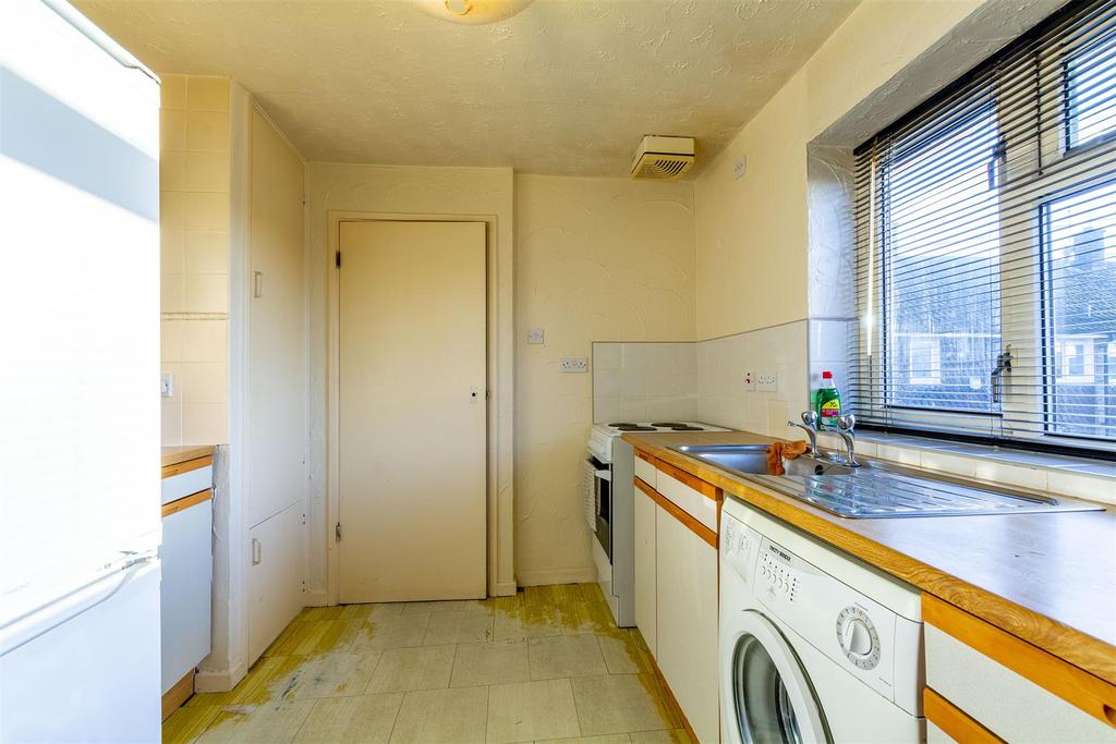 Kitchen (5)-HDR copy.jpg