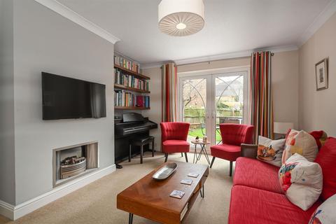 2 Weldon Drive, West Molesey, KT8 2NT
