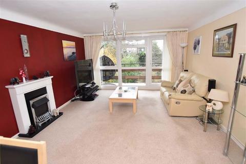 2 bedroom apartment for sale - Parkbury Court, Prenton, CH43