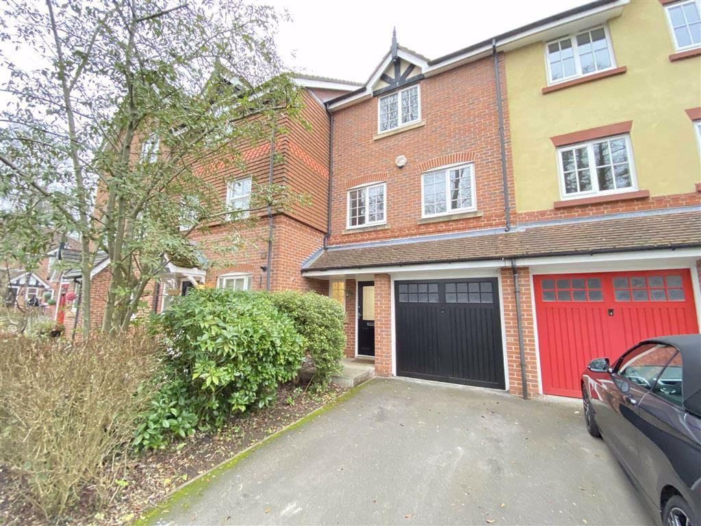 Finsbury Way, Handforth 3 bed townhouse £350,000