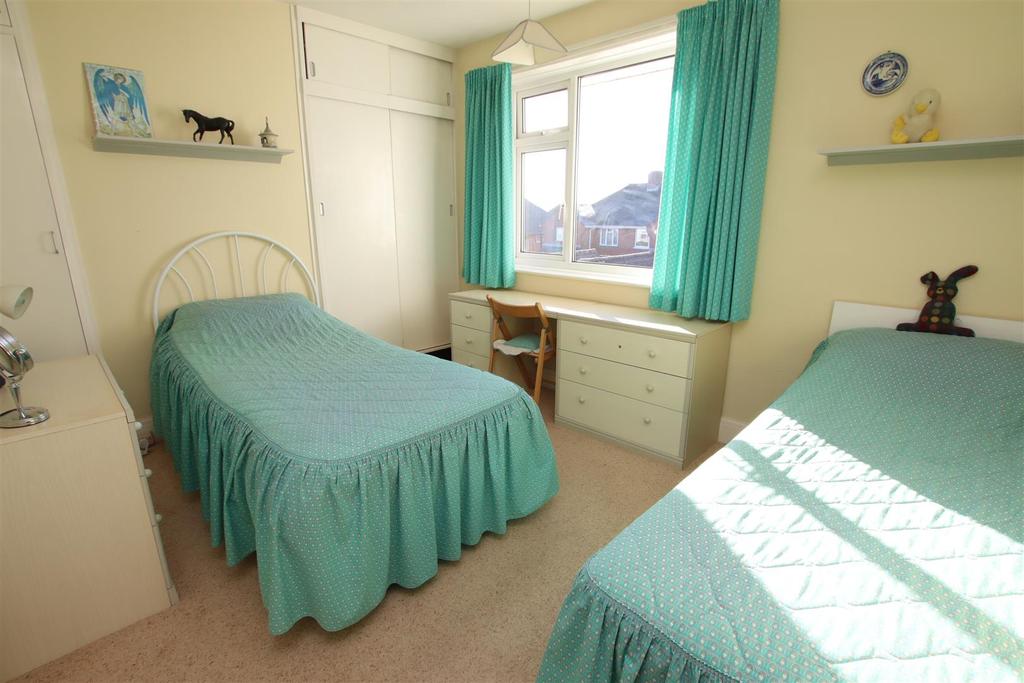 Bedroom 2.JPG