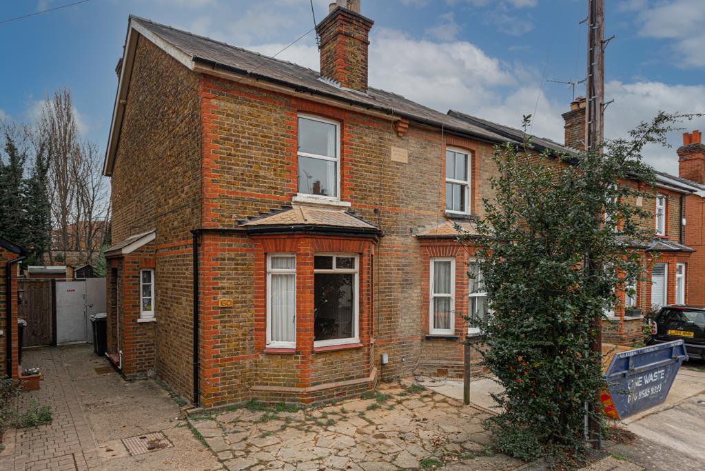 Miles Road, Epsom 3 bed semidetached house £500,000