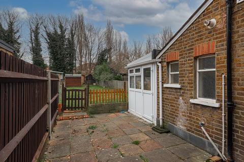 60 Miles Road, Epsom, KT19 9AD