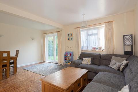 2 bedroom maisonette for sale - Axwood, Epsom
