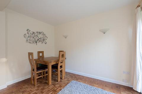 33 Axwood, Epsom, KT18 7DR