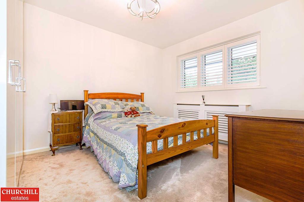 Bed2.jpg