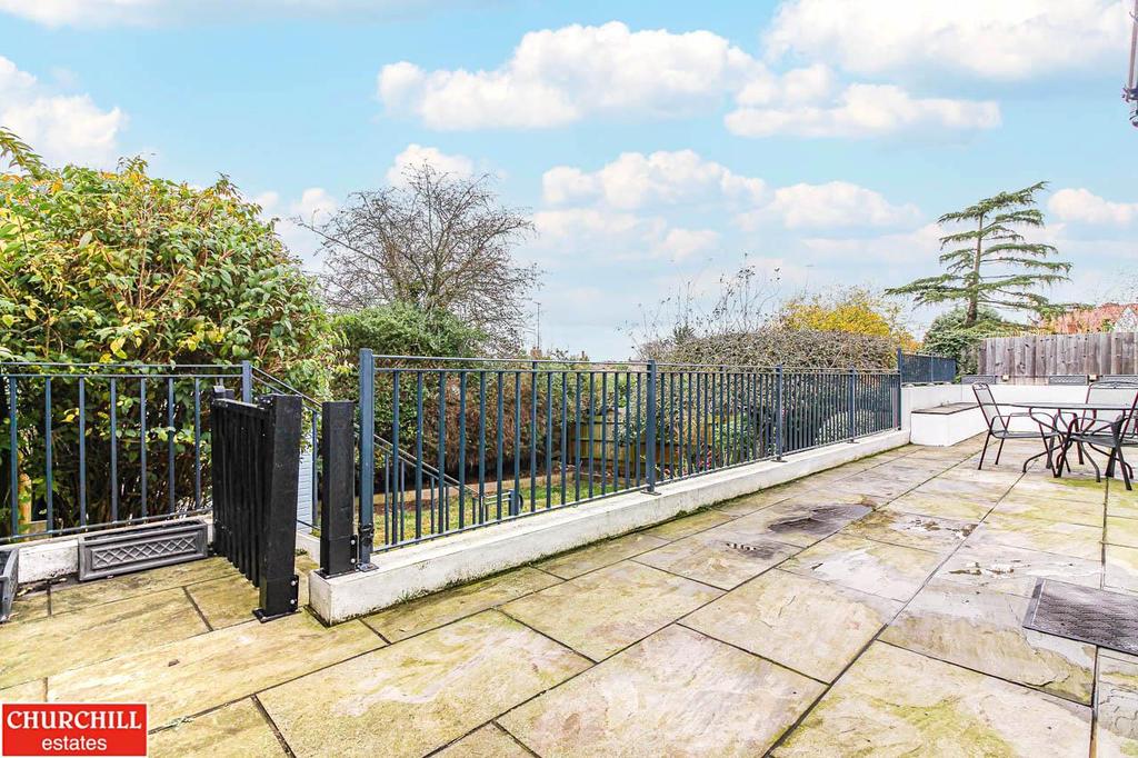 Patio2.jpg