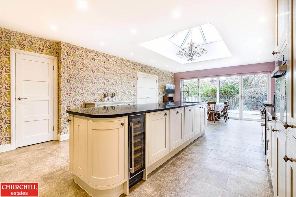 Kitchen3.jpg