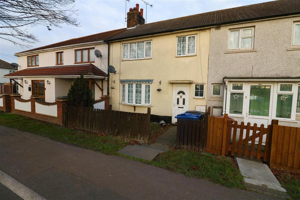 Feenan Highway, Tilbury 3 bed terraced house for sale £270,000