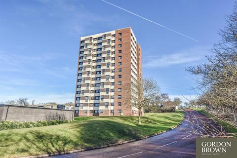2 bedroom flat for sale - Willerby Court, Harlow Green