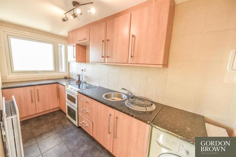 2 bedroom flat for sale - Willerby Court, Harlow Green
