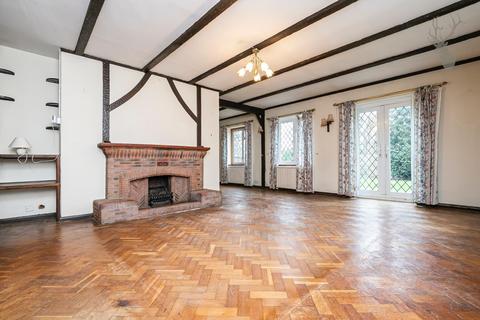 4 Orchard Drive, Theydon Bois, Epping, CM16 7DJ
