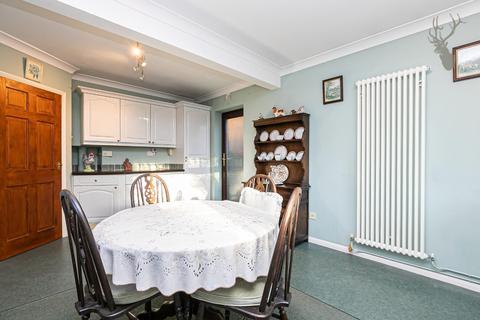 22 Hornbeam Road, Theydon Bois, Epping, CM16 7JX