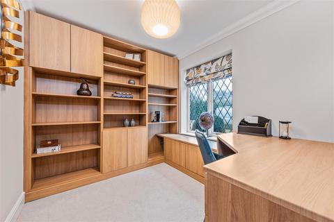4 Onslow Drive, Ascot, SL5 7UL