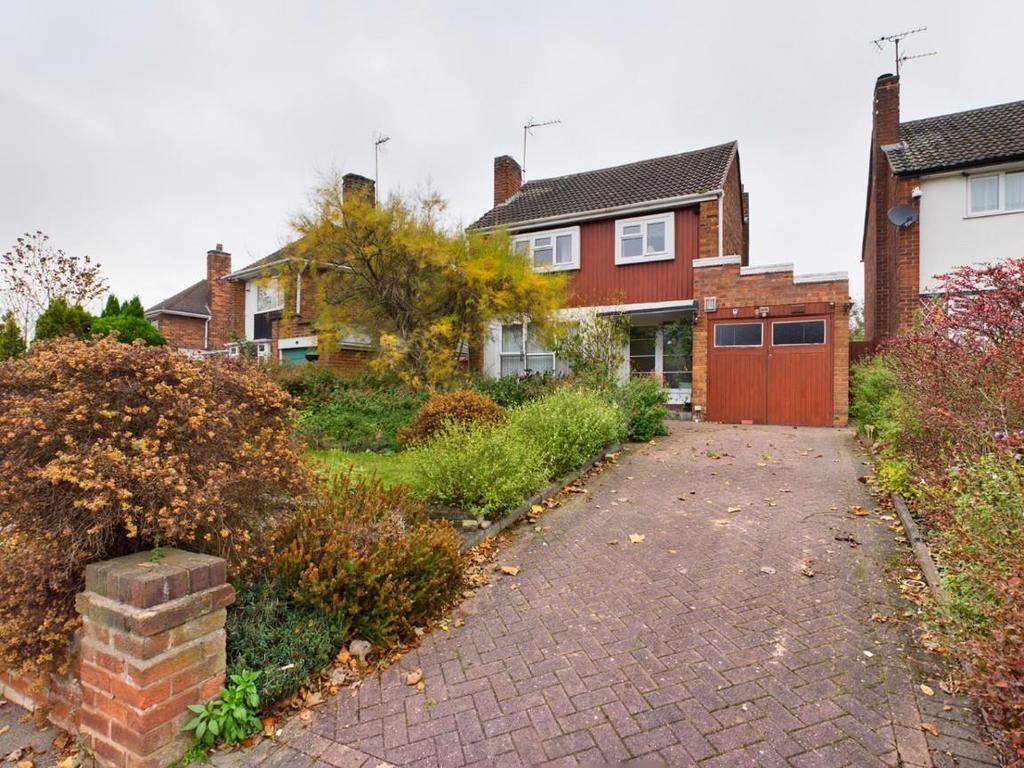 Cameron Road, Walsall 3 bed detached house £300,000