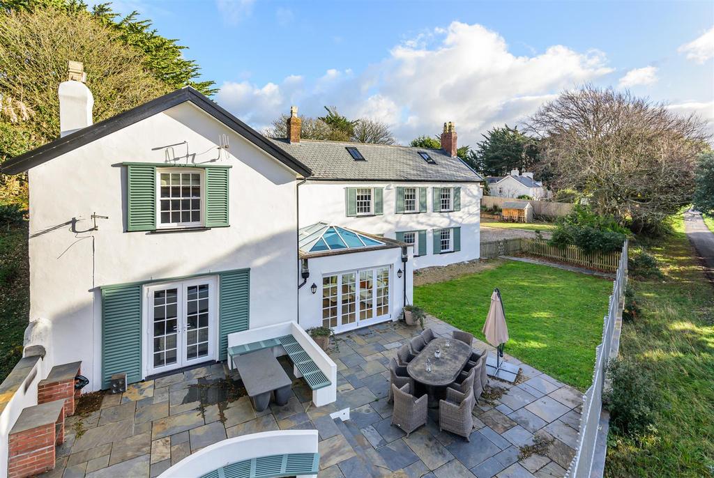 Braunton Road, Ashford, Barnstaple 5 bed detached house for sale £