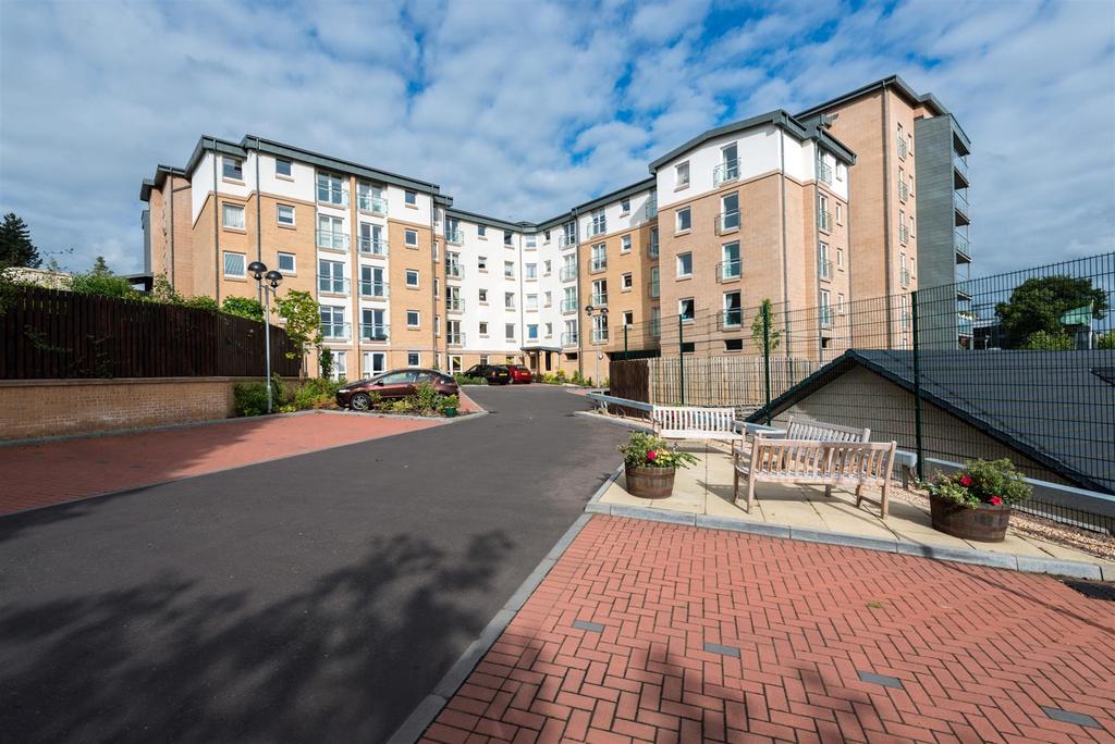 Lauder Court, Staneacre Park, Hamilton 1 bed house £125,000