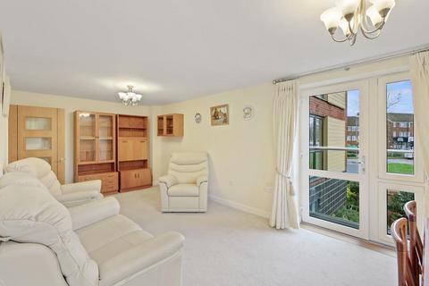1 bedroom apartment for sale - Landmark Place, Moorfield Road, Denham, Uxbridge
