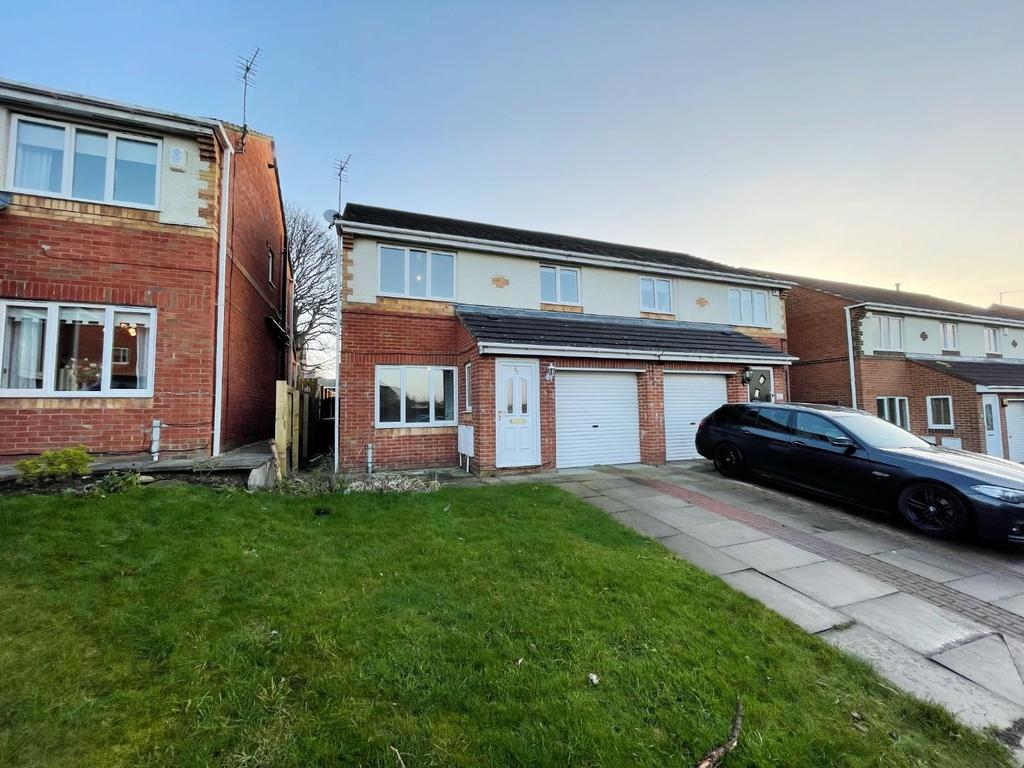 Meadow Green, Spennymoor 3 bed semidetached house £130,000