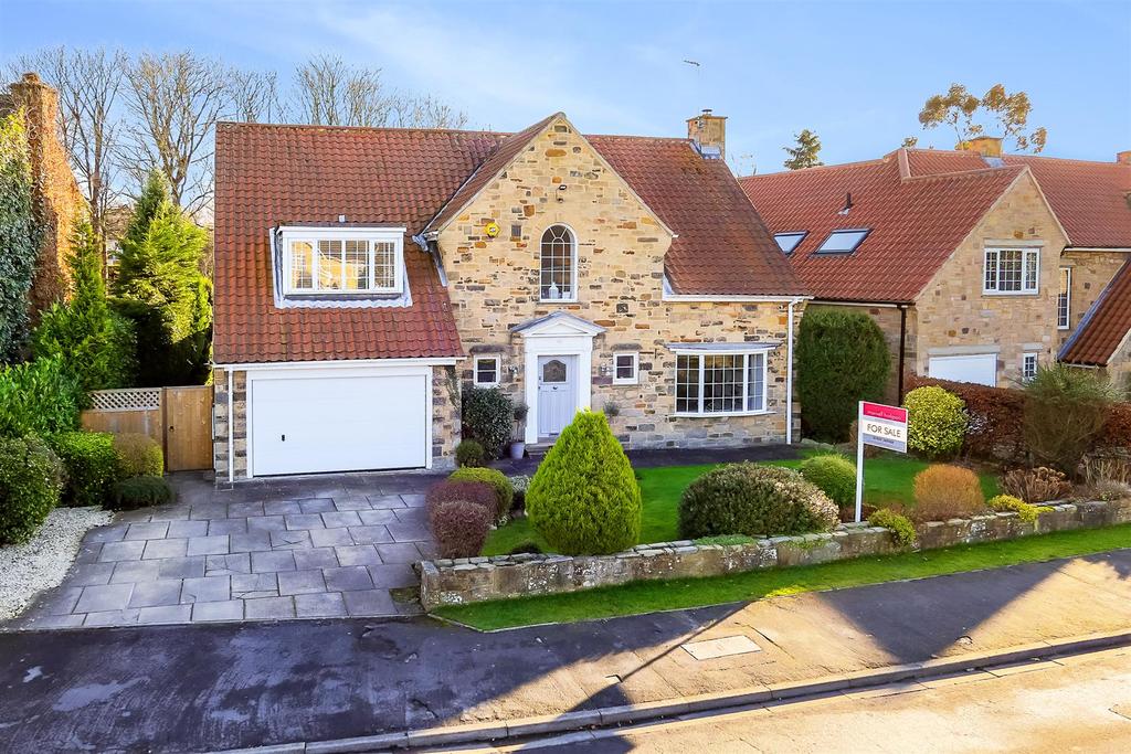 Millbeck Green, Collingham 5 bed detached house £745,000