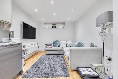 2 bedroom apartment for sale - Upper Mulgrave Road, Cheam, Sutton