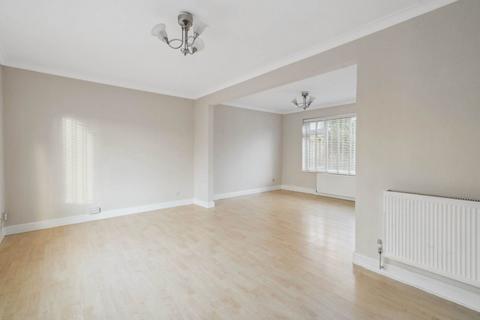 3 bedroom terraced house for sale, University Close, Bushey